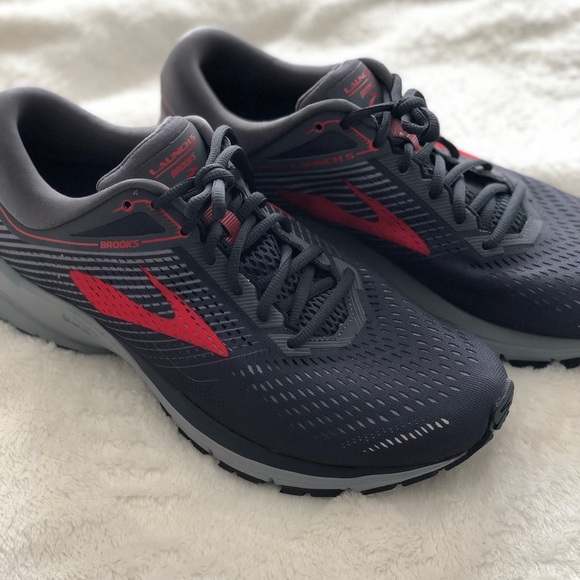 brooks mach 11 mens purple